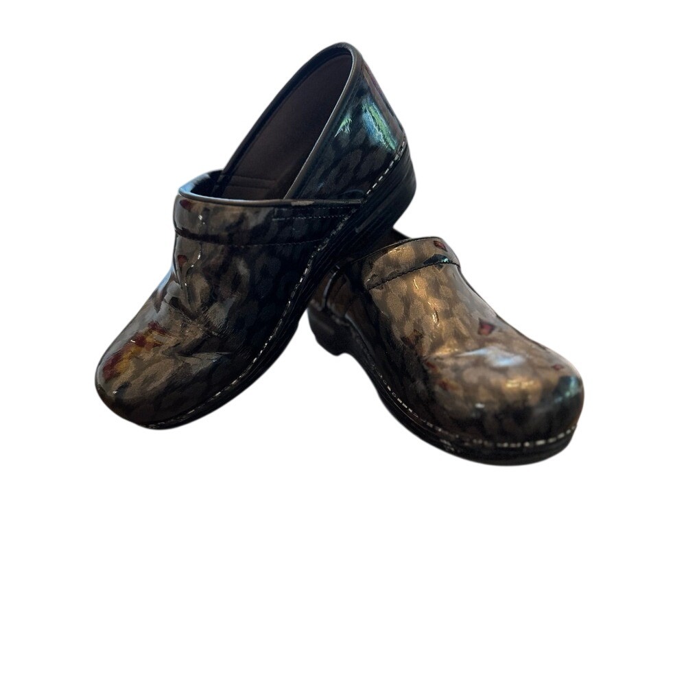 Dansko black patten leather with grey leopard‎ print size 39 (8.5)